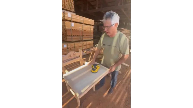 Professor de MT cria mobiliário terapêutico para crianças especiais com resíduos de madeira da Amazônia
